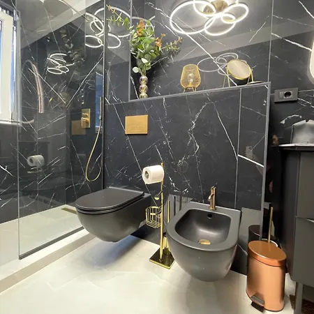 Marie Luxury Flat Coresi Apartamento